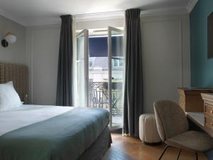 18, rue Bachaumont, Paris 75002, France.