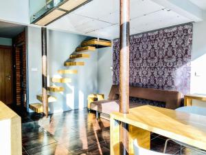 Zwierzyniecka Lofts with Patio and Air Conditioning, Cracow city heart Old Town