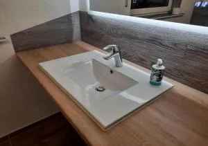 Exklusive Naturoase direkt am Ars Natura Wanderweg mit Panoramablick auf Melsungen - Körle