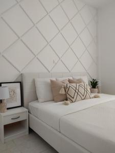 Inas apartments