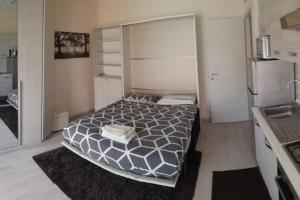 Fondazione Prada metro Corvetto splendido monolocale ristrutturato ben arredato