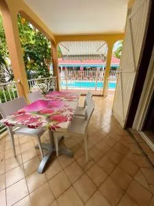 Charmant appartement avec piscine partagée à Pointe-Noire - 36m² - Ferry