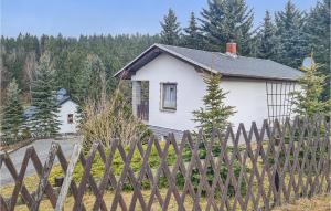 Beautiful Home In Adorfot Leubetha