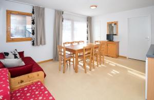 Les Balcons PROCHE PARC NATIONAL VANOISE appartements 2 pieces 6 pers MONTAGNE SUPERIEUR : photos des chambres