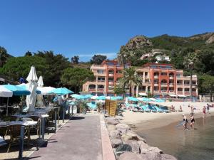 Appartements French Riviera 1 bedroom on the beach facing Cannes : photos des chambres