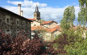 B&B / Chambres d'hotes L'Ancienne Ecole : Chambre Triple avec Vue