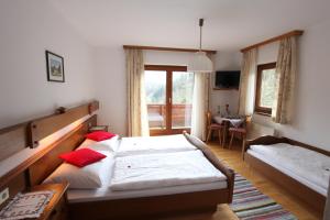 Triple Room with Balcony room in Haus Helga