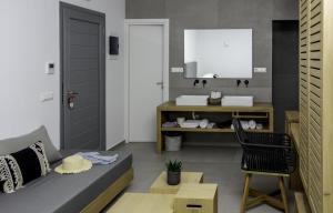 ORO Family Suite Syros Greece