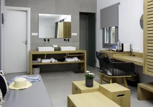 ORO Family Suite Syros Greece