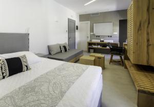 ORO Family Suite Syros Greece
