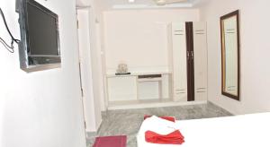 Rayas Executive Homes