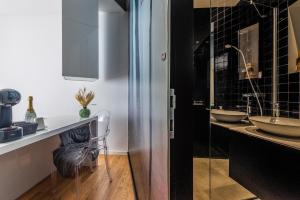 Luxury rooms in Old Town by Belmont Realty 