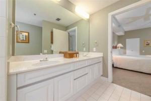 Two-Bedroom Apartment room in Beach Colony West PH3B by Meyer Vacation Rentals