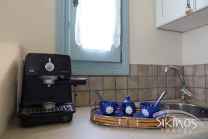 Traditional Apartment In Kastro Sikinos Greece
