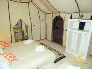 Sleep In Luxury Tent In Desert