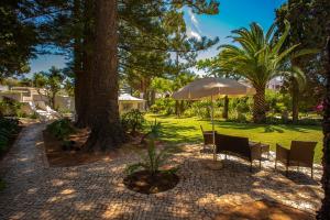 Stylish two bedroom apartment with garden vieuw