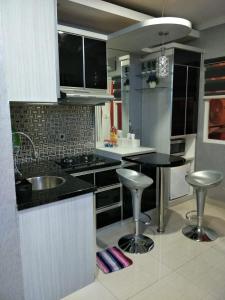 Apartemen Harian Green Pramuka City Jakarta Pusat 2 Bedroom By Vika
