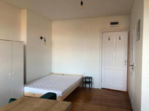 Biskupia Riverside City View Apartments