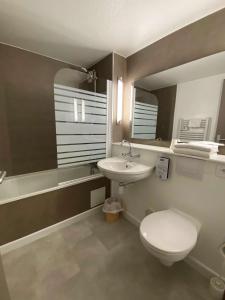 Hotels Kyriad Fontenay - Tresigny : photos des chambres