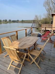 Hotels EcoLodges Les Carrelets - Golf des Graves et du Sauternais : photos des chambres