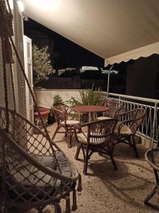 Mosaics Central aprtm with Acropolis View !