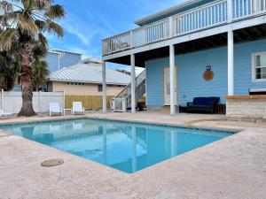 Four-Bedroom House room in Paradise Palms Mustang Royale Home
