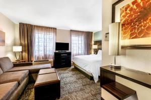 Studio Suite room in Staybridge Suites-Philadelphia/Mount Laurel