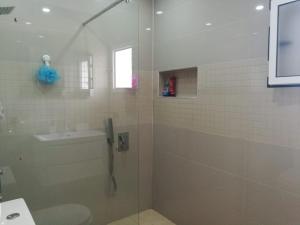 2 Bed Flat - Sleeps 5 - Pets - Pool - Parking