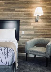 Queen Room with Three Queen Beds room in Salida Inn & Monarch Suites