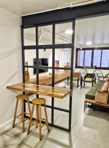 Apartamento Artístico - Garagem - Ar Condicionado - Excelente Localização