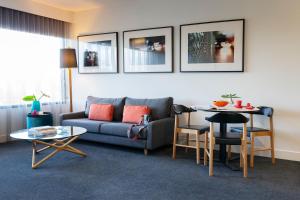 East Hotel and Apartments