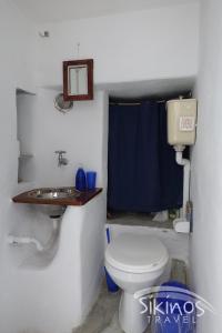 Seaside Traditional Cycladic House Sikinos Greece
