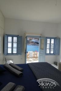 Seaside Traditional Cycladic House Sikinos Greece