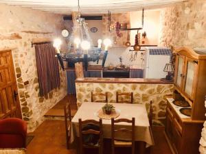 Casa Cueva ARACELI - 3hvězdičkové hotely ve městě Alcalá del Júcar