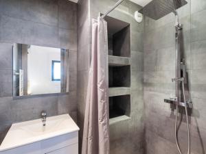 Appartements Apartment Chateau-8 by Interhome : photos des chambres