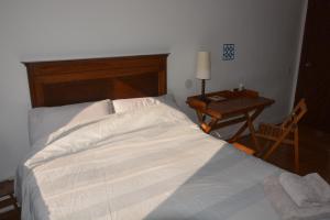 Superviews y parking vigilado en habitación independiente, baño privado, en apartamento particular, Français&English