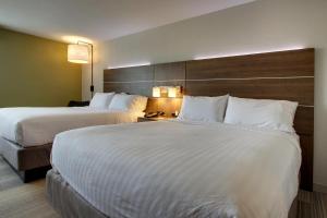 Standard Room room in Holiday Inn Express & Suites Wapakoneta an IHG Hotel