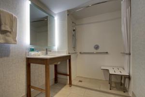 Holiday Inn Express & Suites Wapakoneta by IHG