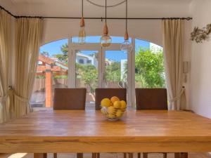 Holiday Home Anguilaga by Interhome