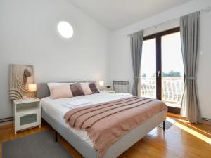 Apartment Sunce by Interhome