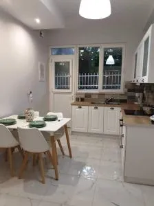 Eytyhias Yard apartments in Poros - Taktikoúpolis