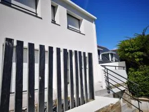 Maison contemporaine refaite à neuf - À 50M de l'océan - Le Fort-Bloqué