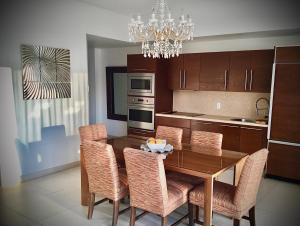 Departamentos Oceanfront Icon Vallarta