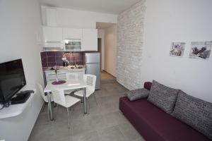 House Duce 850