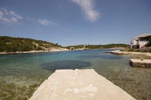 Holiday Home (139-3)