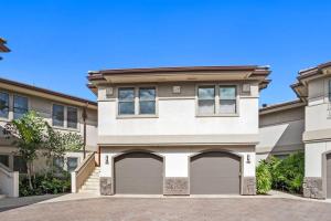 Three-Bedroom Villa room in Ho'olei 55 3 by Coldwell Banker Island