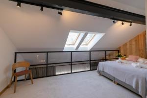Dream Apart Pod Stokiem