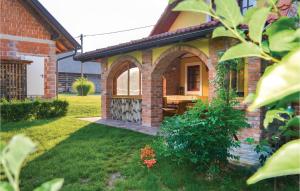 Three-Bedroom Holiday Home In Gradac