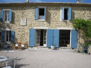 Maisons de vacances Countryhouse with Pool in Vaison la Romaine : photos des chambres