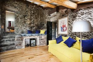 Monaci delle Terre Nere